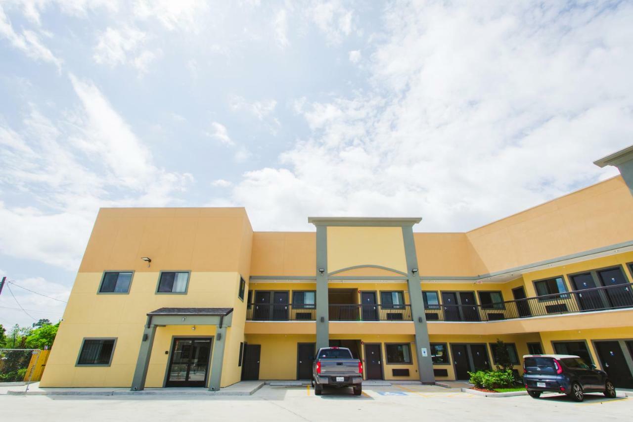 Scottish Inn & Suites Baytown Esterno foto