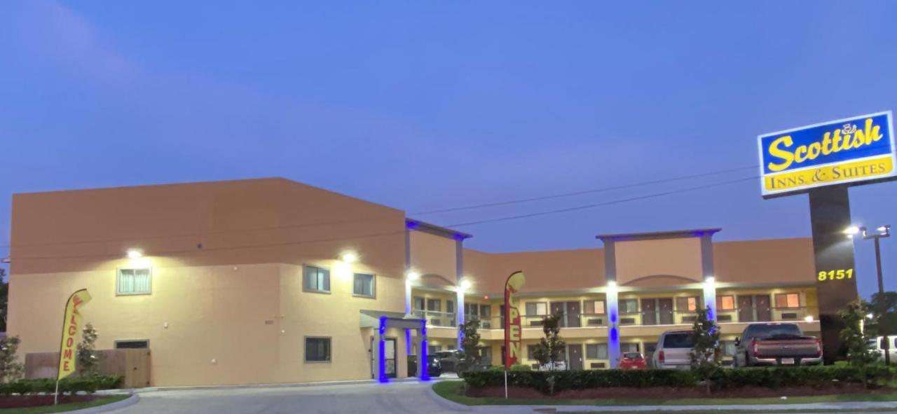 Scottish Inn & Suites Baytown Esterno foto
